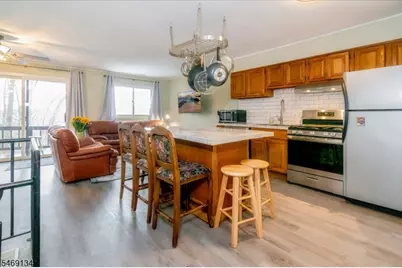 2 Davos Dr, Vernon, NJ 07462 - Photo 7