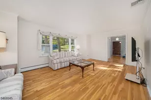 8 Hathaway Dr, New Providence, NJ 07974 - Photo 17
