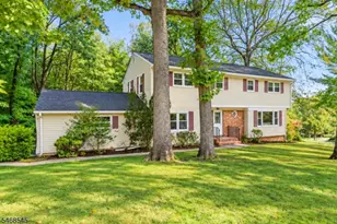 8 Hathaway Dr, New Providence, NJ 07974 - Photo 9