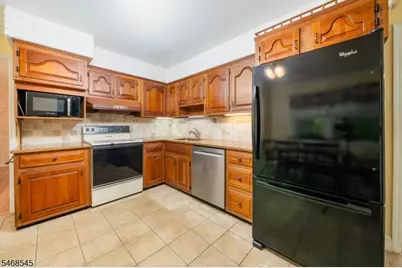 8 Hathaway Dr, New Providence, NJ 07974 - Photo 15