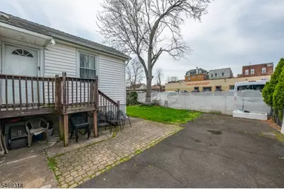 129 Howard Ave, Passaic, NJ 07055 - Photo 43