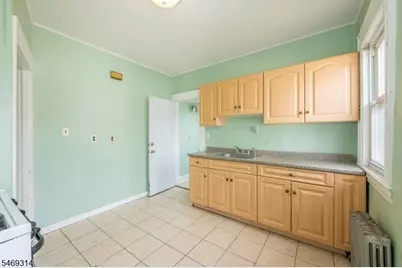 129 Howard Ave, Passaic, NJ 07055 - Photo 31