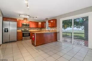109 Summer Rd, Readington, NJ 08822 - Photo 9