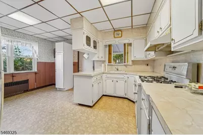 23 Continental Ave, Belleville, NJ 07109 - Photo 15