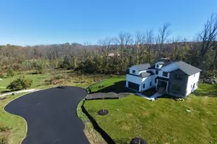 6 Ruby Ct, Hardyston Township, NJ 07419 - Photo 1