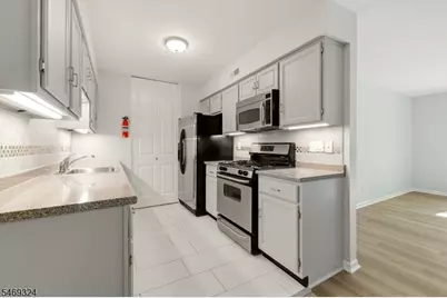 42 John St #3B, Bloomfield, NJ 07003 - Photo 13