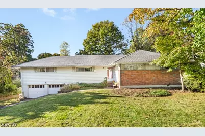 11 Hamilton Drive East, North Caldwell, NJ 07006 - Photo 1
