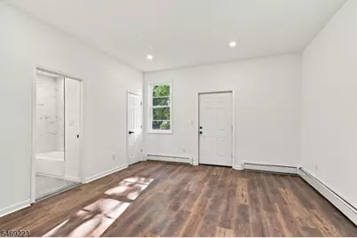 75 Washington St, East Orange, NJ 07017 - Photo 9