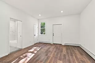 75 Washington St, East Orange, NJ 07017 - Photo 9