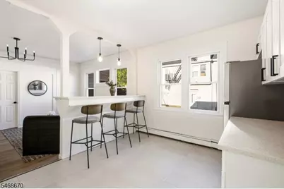 354 Clinton Pl, Newark, NJ 07112 - Photo 13