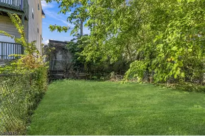 51 Demarest St, Newark, NJ 07112 - Photo 15