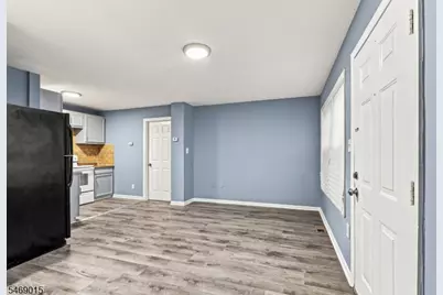 51 Demarest St, Newark, NJ 07112 - Photo 5