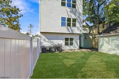 822 S 20th St, Newark, NJ 07108 - Photo 49