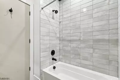 822 S 20th St, Newark, NJ 07108 - Photo 17
