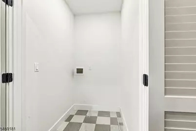 822 S 20th St, Newark, NJ 07108 - Photo 29