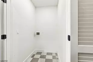 822 S 20th St, Newark, NJ 07108 - Photo 29