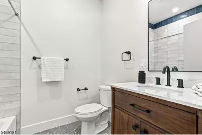 822 S 20th St, Newark, NJ 07108 - Photo 33