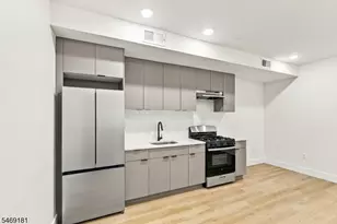 822 S 20th St, Newark, NJ 07108 - Photo 41