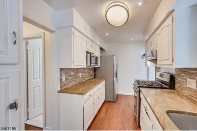 1071 Lorraine Ave, Union Township, NJ 07083 - Photo 21