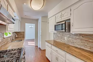 1071 Lorraine Ave, Union Township, NJ 07083 - Photo 23