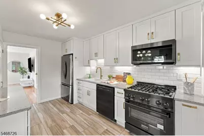 11 Freeman Pl, West Orange Township, NJ 07052 - Photo 11
