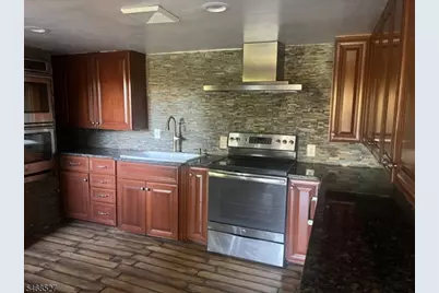 17 Shawnee Trl, Sparta Township, NJ 07871 - Photo 7
