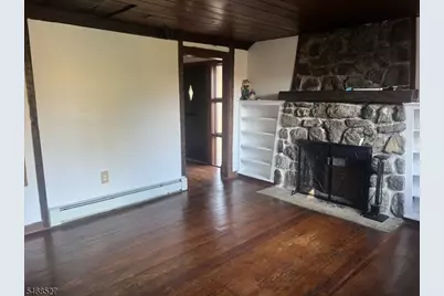 17 Shawnee Trl, Sparta Township, NJ 07871 - Photo 5