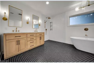 349 Charnwood Rd, New Providence, NJ 07974 - Photo 21
