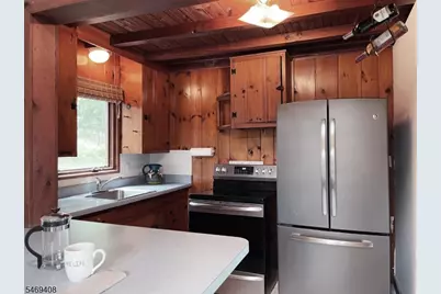 16 Lakeview Rd, Hopatcong, NJ 07843 - Photo 3