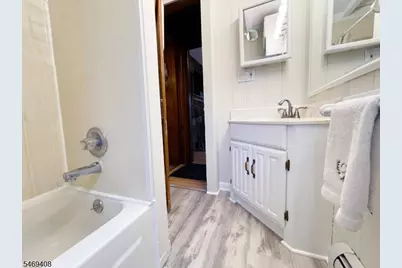 16 Lakeview Rd, Hopatcong, NJ 07843 - Photo 23