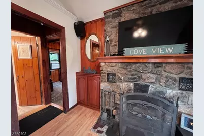 16 Lakeview Rd, Hopatcong, NJ 07843 - Photo 19
