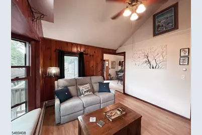 16 Lakeview Rd, Hopatcong, NJ 07843 - Photo 17
