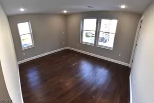 636 S 10th St, Newark, NJ 07108 - Photo 7