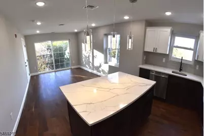 636 S 10th St, Newark, NJ 07108 - Photo 15