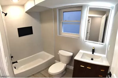 636 S 10th St, Newark, NJ 07108 - Photo 17
