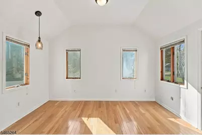33 Kahl Rd, East Hanover Township, NJ 07936 - Photo 13