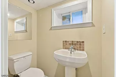 33 Kahl Rd, East Hanover Township, NJ 07936 - Photo 31