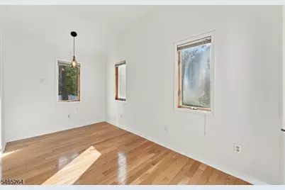 33 Kahl Rd, East Hanover Township, NJ 07936 - Photo 15