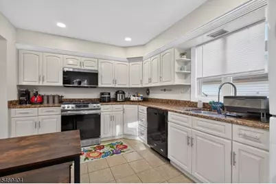 76 Parson Rd, Clifton, NJ 07012 - Photo 9