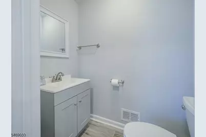 16 Cedar Ct, Raritan Township, NJ 08822 - Photo 9