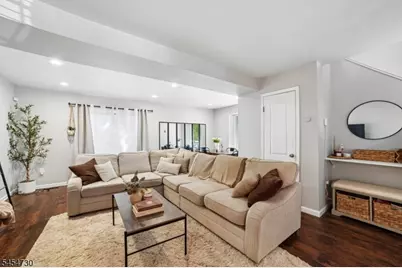355 Tebe Pl, Union Township, NJ 07088 - Photo 11