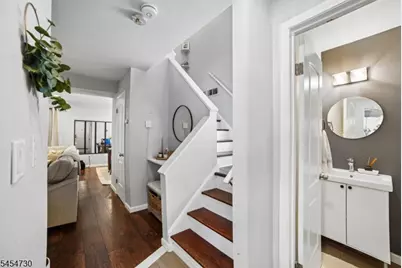 355 Tebe Pl, Union Township, NJ 07088 - Photo 15
