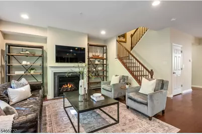 16 Pineview Dr #202, Waldwick, NJ 07463 - Photo 11