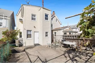 58 N Jefferson St, Orange, NJ 07050 - Photo 15