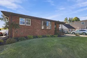 152 Remsen Ave, Woodbridge Township, NJ 07001 - Photo 3