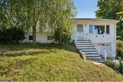 4 Nautical Ter, Jefferson Township, NJ 07849 - Photo 3