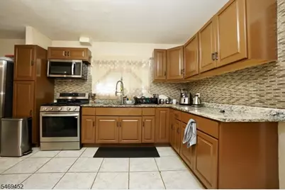 752 Highland Ave, Newark, NJ 07104 - Photo 11