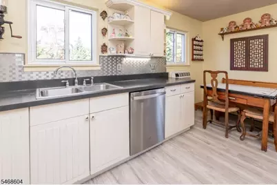 20 Young Dr, Stanhope, NJ 07874 - Photo 11