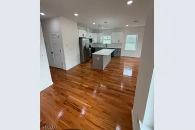 28 Parkhurst St #2, Newark, NJ 07114 - Photo 3