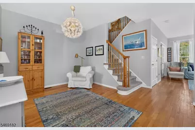 2 Windham Ct, Raritan Township, NJ 08822 - Photo 9